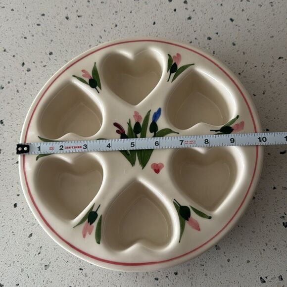 CLAY DESIGN VINTAGE 90s Pottery Hearts Cupcake Pan Hand Painted Irises EUC - Picture 5 of 8